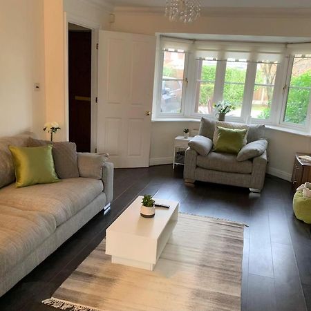 Spacious And Amazing 4 Bedroom Detached House Manchester Ngoại thất bức ảnh